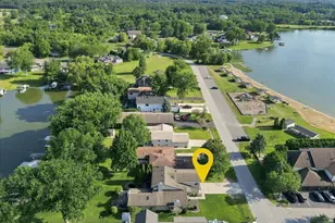1833 Sandy Beach Dr, Crown Point, IN 46307 - Photo 7