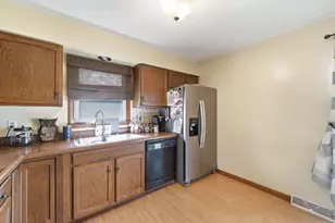 5272 Evergreen Ave, Portage, IN 46368 - Photo 11