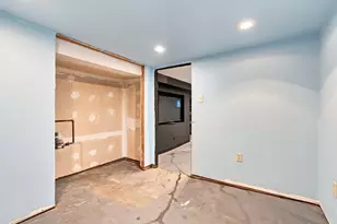 253 E Oakwood St, Hammond, IN 46324 - Photo 19
