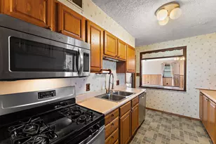 206 E 9th St, La Porte, IN 46350 - Photo 5