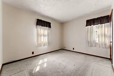 206 E 9th Street, La Porte, IN 46350 - Photo 11