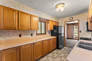 206 E 9th St, La Porte, IN 46350 - Photo 3