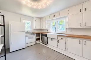 402 W College Ave, Morocco, IN 47963 - Photo 5