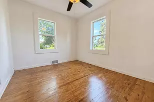 402 W College Ave, Morocco, IN 47963 - Photo 9