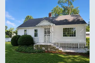 402 W College Avenue, Morocco, IN 47963 - Photo 1