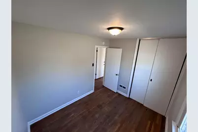 811 E 15th Avenue, Gary, IN 46407 - Photo 9