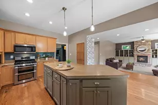406 Lafayette St, Valparaiso, IN 46383 - Photo 11