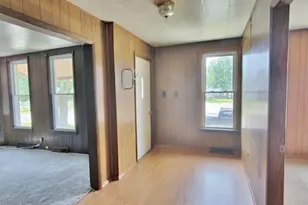 215 Cleveland Ave, Michigan City, IN 46360 - Photo 15