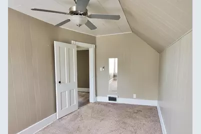 215 Cleveland Avenue, Michigan City, IN 46360 - Photo 47