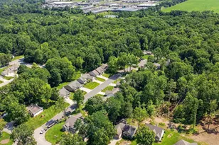 2017 Woodland Estates Dr, Elkhart, IN 46514 - Photo 27
