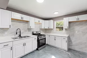 19 E 36th Pl, Hobart, IN 46342 - Photo 7