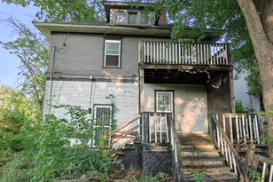 708 Harrison St, Gary, IN 46402 - Photo 5