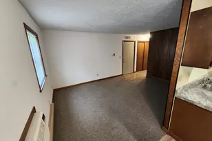 306 W Wilson St, Hebron, IN 46341 - Photo 7
