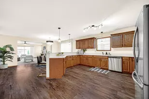 10123 Azalea Dr, Crown Point, IN 46307 - Photo 5