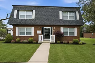 190 Sycamore Ct, Hebron, IN 46341 - Photo 1