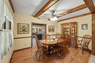 5898 Carol Ct, Demotte, IN 46310 - Photo 9