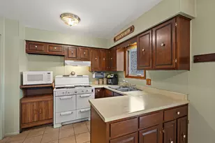 741 Hiawatha, Lowell, IN 46356 - Photo 9