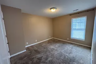 1302 Bobolink Rd, Valparaiso, IN 46383 - Photo 9