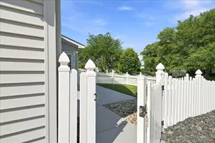 216 Dundee St, Valparaiso, IN 46385 - Photo 19
