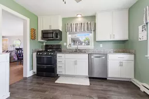 8434 Delaware Pl, Highland, IN 46322 - Photo 9