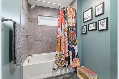 8434 Delaware Place, Highland, IN 46322 - Photo 17