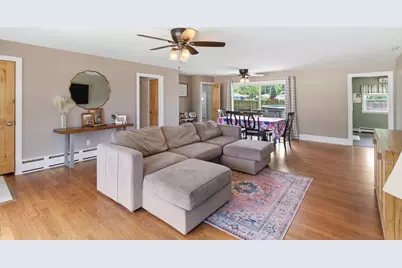 8434 Delaware Place, Highland, IN 46322 - Photo 5
