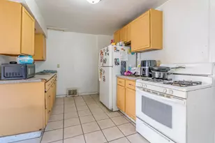 5052 Jefferson St, Gary, IN 46408 - Photo 7