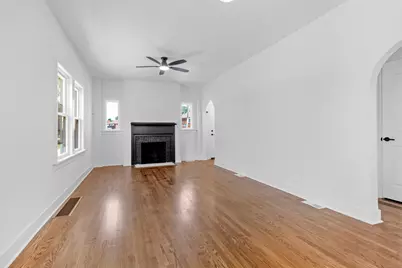 2107 W 8th Avenue, Gary, IN 46404 - Photo 7