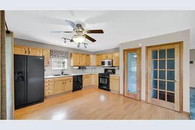 101 Whispering Boulevard, La Porte, IN 46350 - Photo 7