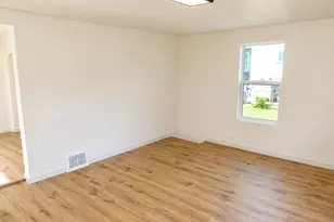 708 E Washington St, Knox, IN 46534 - Photo 3