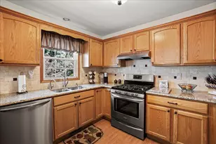 9204 Bryan Ln, Crown Point, IN 46307 - Photo 13
