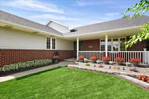 9204 Bryan Ln, Crown Point, IN 46307 - Photo 3