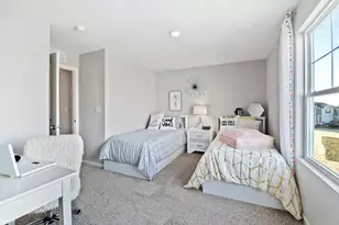 244 Cressmoor Blvd, Hobart, IN 46342 - Photo 9