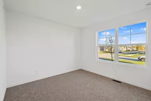 6 Maximillian Dr, Hobart, IN 46342 - Photo 35
