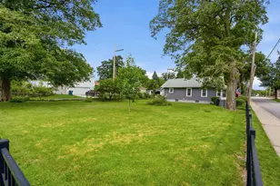 256 Garfield Ave, Valparaiso, IN 46383 - Photo 43