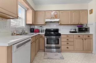 8661 Van Buren St, Merrillville, IN 46410 - Photo 3
