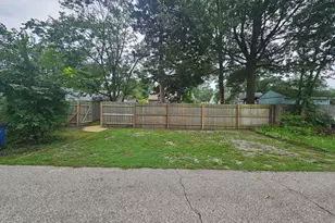 502 Wilshire Ave, Michigan City, IN 46360 - Photo 9