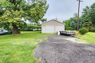 10 1/2 E 36th Pl, Hobart, IN 46342 - Photo 5