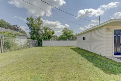 3010 100th Place, Highland, IN 46322 - Photo 3