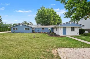12788 N Bishop Rd, Syracuse, IN 46567 - Photo 1