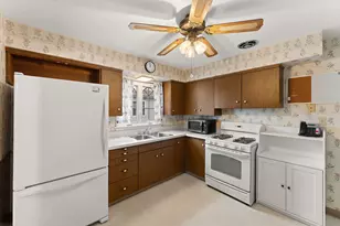 7525 Maryland Ave, Hammond, IN 46323 - Photo 7