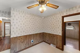 7525 Maryland Ave, Hammond, IN 46323 - Photo 9