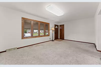 7525 Maryland Avenue, Hammond, IN 46323 - Photo 5