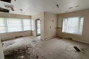 5925 Forest Ave, Gary, IN 46403 - Photo 7