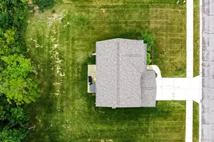 3304 Blue Grouse St, Valparaiso, IN 46383 - Photo 27