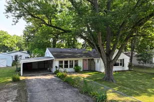438 W Jefferson St, Winamac, IN 46996 - Photo 1