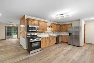 380 Brook Dr, Valparaiso, IN 46385 - Photo 7