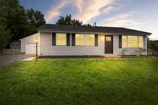 380 Brook Dr, Valparaiso, IN 46385 - Photo 21