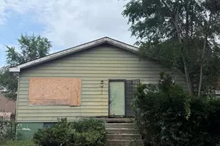 819 Mulberry St, Hammond, IN 46324 - Photo 1