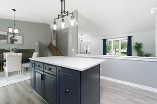 3695 Kingsway Dr, Crown Point, IN 46307 - Photo 11